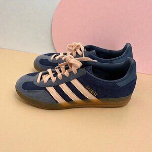 ADIDAS Women’s Blue Pink Leather Gazelle Sneakers Size 7.5
